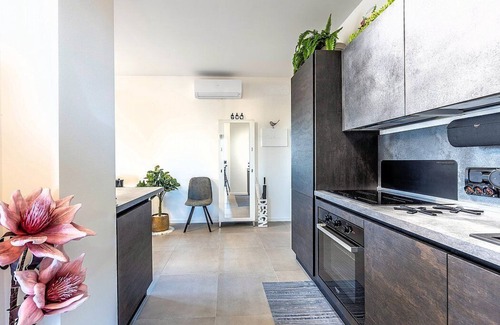 Historic Centre Apartment | Modern Appartamento Antenore: Central Location with Free Wi-Fi