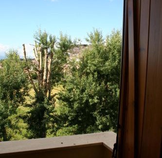 Rovere Apartment | Pet-Friendly Retreat at Appartamento Arnolucci - 8.7/10