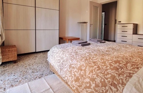 Mirafiori Apartment | Guest Favorite: Appartamento Aurora - Family-Friendly Stay