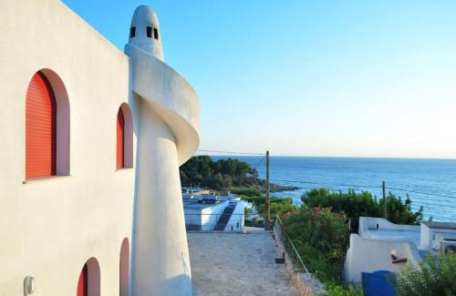 Marina San Gregorio Apartment | Child-Friendly Retreat at Appartamento BelMar, Rated 9/10