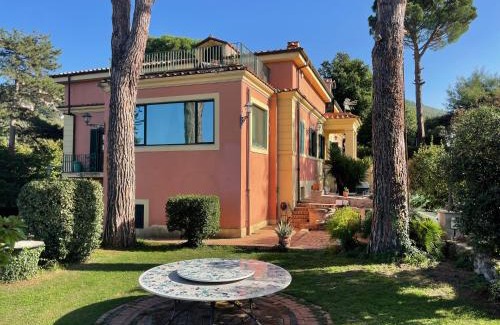 Monte Porzio Catone Apartment | Stunning View of Rome at Appartamento Castelli Romani
