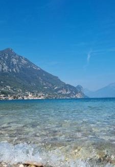 Bogliaco Apartment | Oceanfront Appartamento Ciagoli - Rated 9.1/10 by Guests
