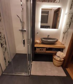 Peio Bed & Breakfast | Child-Friendly Comfort at Appartamento Cirmolo - Rated 9.5