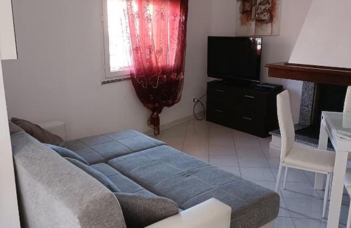 Selargius House | Garden Apartment: Guest Rated 10/10 & Family Friendly