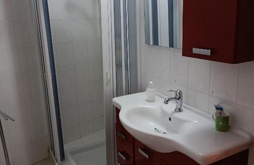 Selargius House | Garden Apartment: Guest Rated 10/10 & Family Friendly