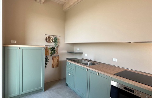 Oriolo dei Fichi Apartment | Infinity View Apartment with Pool and Spa Amenities