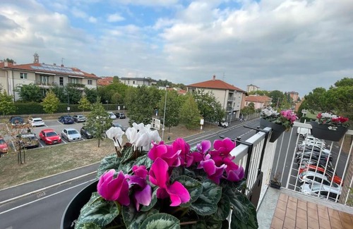 Cusano Milanino Apartment | Cozy Child-Friendly Retreat at M.I. Casa - Rated 9/10