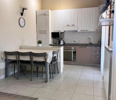Lugana Apartment | Oceanfront Appartamento Corina: 10/10 Guest Rated Escape