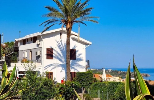 Cefalu Apartment | Experience Corniola: 10/10 Rated with Hot Tub & Breakfast