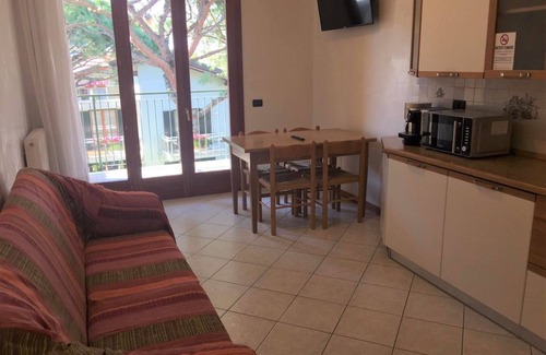 Jesolo Apartment | Unforgettable Stay at Appartamento Dalmazia n.10 with Ocean Views