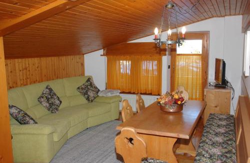 Padola Apartment | Family-Friendly Appartamento DE MARTIN in Topran Annibale