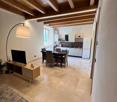 Endine Gaiano Apartment | Cozy Appartamento del BUFO: Family & Pet-Friendly Retreat