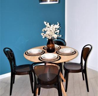 Pegli Apartment | Oceanfront Appartamento del Porticciolo - Guest Rated 9.8