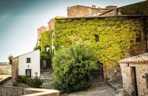 Celleno Apartment | Discover Appartamento dell'Arco: Pet-Friendly Retreat