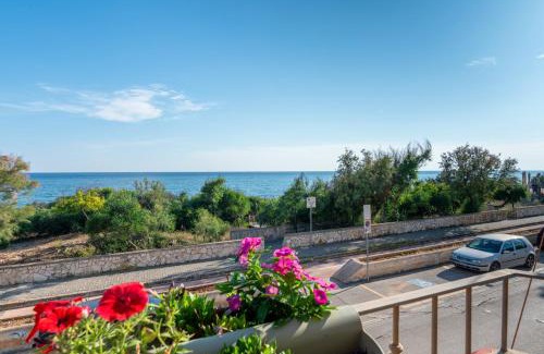 Torre Ovo House | Cozy Appartamento Delle Sirene: Family-Friendly Retreat