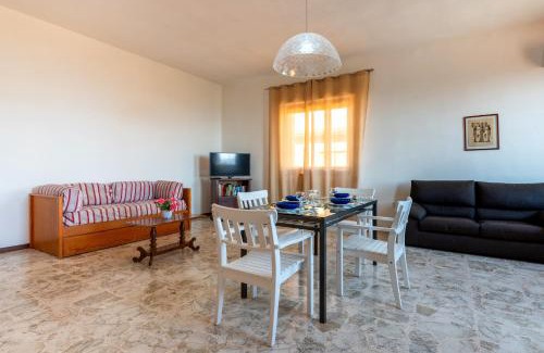 Torre Ovo House | Cozy Appartamento Delle Sirene: Family-Friendly Retreat