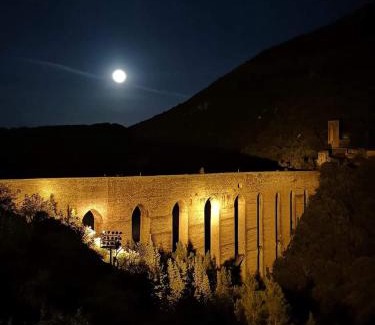 Spoleto Apartment | Child-Friendly Retreat: Appartamento di Via Refini Awaits