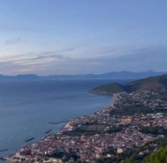 Castellabate Historic Centre Apartment | Pet and Child Friendly Stay at Appartamento Don Guido