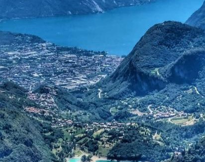 Ville del Monte Apartment | Top-Rated Appartamento Due Laghi: Ideal for Families