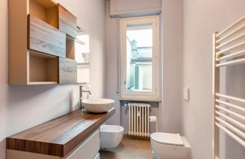 Voghera Apartment | Guest Rated 9/10 - Appartamento Duomo with Hot Tub
