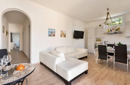 La Strea House | Pet-Friendly 1473 Appartamento Eleda by BarbarHouse