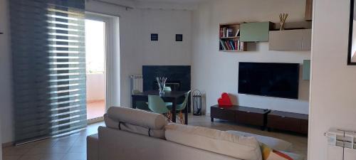 San Salvo Apartment | Exceptional Appartamento Elipa: Family-Friendly & Accessible