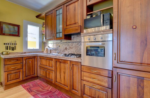 Malcesine Apartment | Enchanting Appartamento Enrica with Lake & Ocean Views
