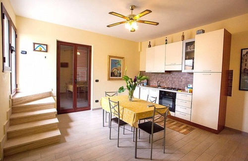 Locri House | Cozy Appartamento Ermes C: Steps from the Beach with Free Wi-Fi
