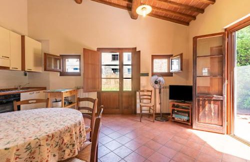 Laterina House | Top-Rated Appartamento Falegnameria with Pool & Accessibility