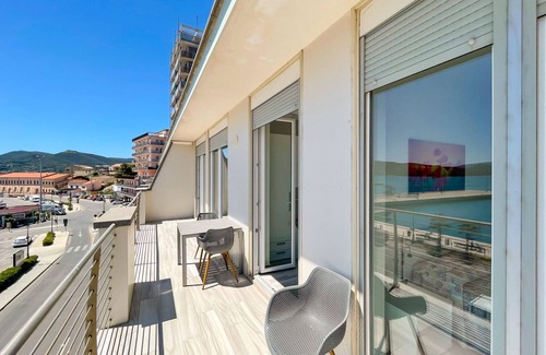 Portoferraio Apartment | Beachfront Apartment N. 20 - Guest Rated 10/10 with Amenities
