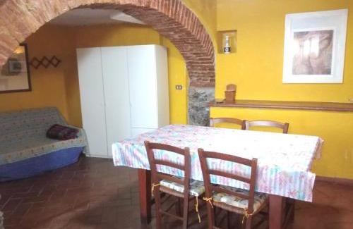 Lavaggiorosso Apartment | Pet-Friendly Appartamento Gelsomino for Family Getaways