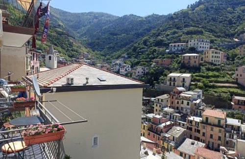Riomaggiore Apartment | Family-Friendly Appartamento Giovanna with High Guest Ratings