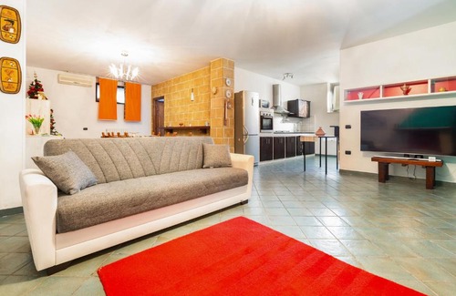 Giorgilorio Apartment | Guest Rated: Appartamento Girasole by BarbarHouse Awaits