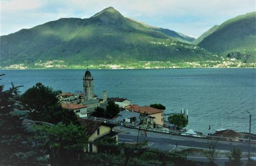 Vignola Apartment | Ideal Family Retreat at Appartamento Il Girasole, Lago di Como