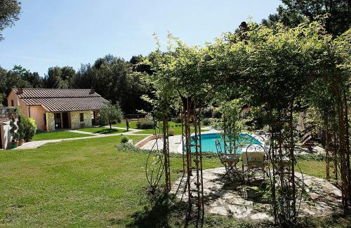 Sassetta Apartment | Exquisite Stay at Appartamento Il Leccio with Ocean View