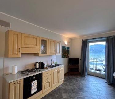 Feriolo Apartment | Family-Friendly Appartamento il Porto with Oceanfront Views