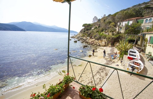 Scaglieri Apartment | Discover Appartamento Il Sottomarino with Family-Friendly Amenities