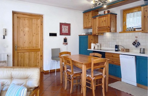 Ponte di Legno Apartment | Discover Appartamento il Sole: Pet-Friendly & Accessible Stay
