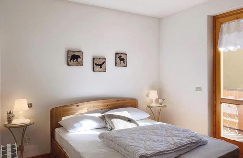 Ponte di Legno Apartment | Discover Appartamento il Sole: Pet-Friendly & Accessible Stay