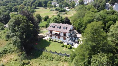 Lanzo d'Intelvi Apartment | Appartamento immerso nel verde