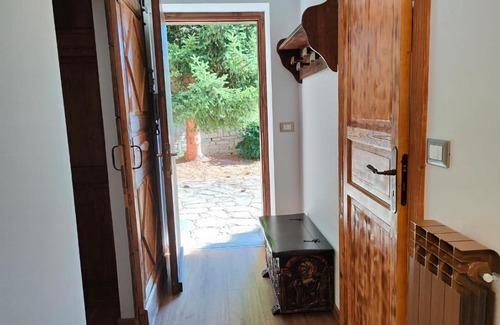 Mongnod Apartment | Prime Apartment in Torgnon: Pet-Friendly, Guest Rated 9.6