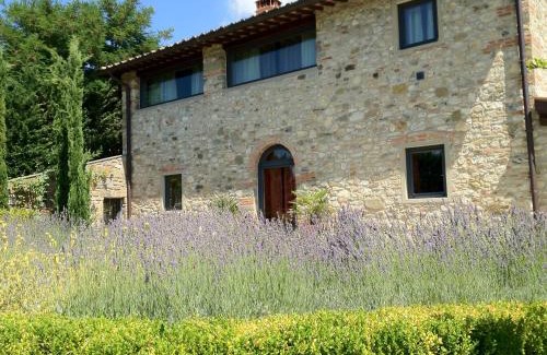 Rignano sull'Arno House | Idyllic Villa Apartment with Pool and Ocean View - Mhateria Relais