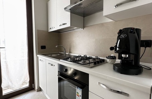 San Vitaliano Apartment | Central Apartment with Kitchen & Breakfast - Rated 10/10