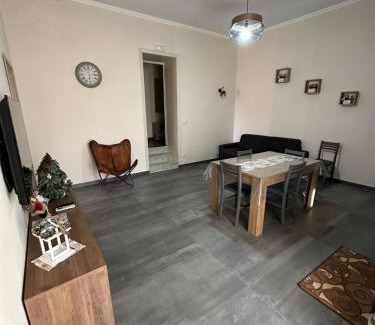 Trecase Apartment | Charming Appartamento in Piazzetta - Rated 9.2/10 for Families