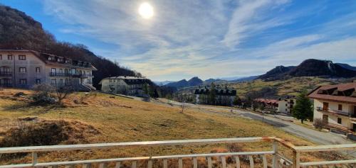 Pizzoferrato Apartment | Relax in Appartamento in una valle di Luce with Great Amenities