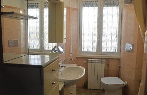Quartiere XXXIV Lido di Ostia Levante Apartment | Exceptional Appartamento in Via Calvi: Pet-Friendly Comfort