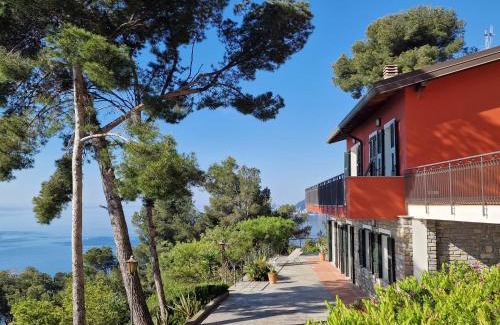 Capo Mimosa-Rollo Apartment | Discover Villa Mimosa: Pet & Child Friendly Retreat