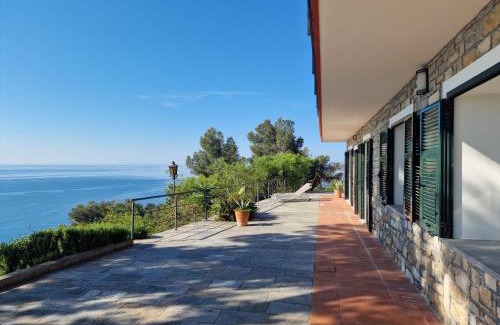 Capo Mimosa-Rollo Apartment | Discover Villa Mimosa: Pet & Child Friendly Retreat