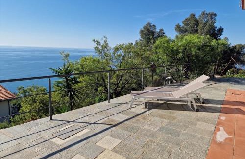 Capo Mimosa-Rollo Apartment | Discover Villa Mimosa: Pet & Child Friendly Retreat