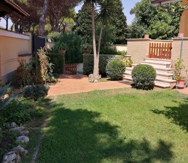 Zona XXX Castel Fusano Apartment | Independent Apartment in Beautiful Villa - Rated 9.2/10